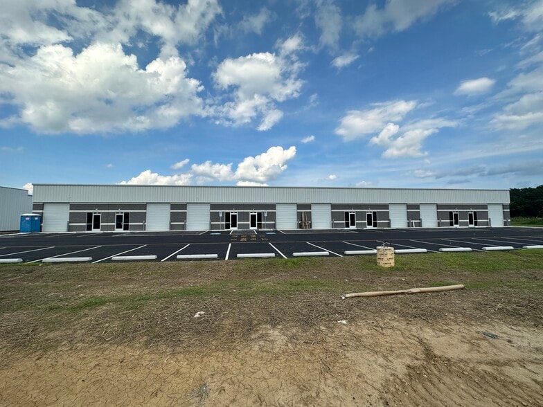 8141 Pine Ridge Rd, Mechanicsville, VA for lease - Building Photo - Image 3 of 3