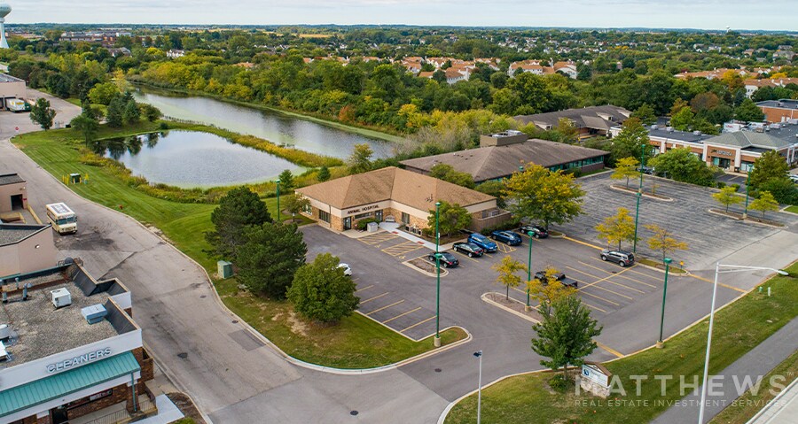 2565 Algonquin Rd, Algonquin, IL for sale - Building Photo - Image 1 of 1