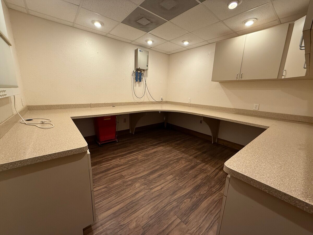 13904 Lakeshore Blvd, Hudson, FL 34667 - Unit 410 - - Interior Photo - Image 2 of 6