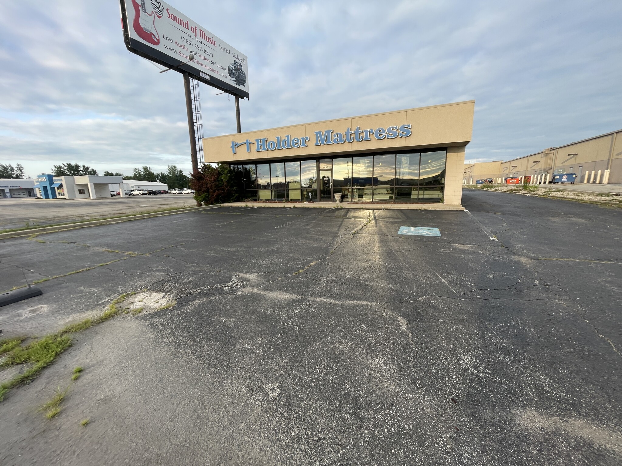 1830 S Reed Rd, Kokomo, IN for lease Building Photo- Image 1 of 6