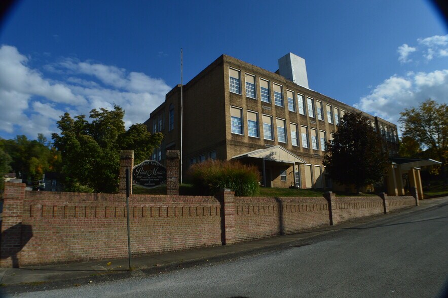 300 Union St, Point Marion, PA for sale - Building Photo - Image 1 of 1