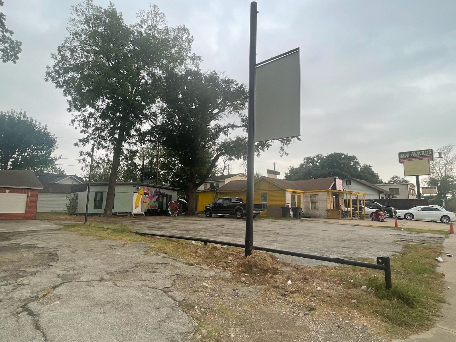 2619 North Fwy, Houston, TX for sale Primary Photo- Image 1 of 6