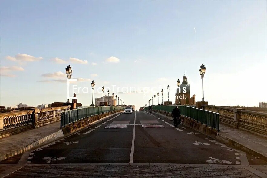 Retail in CASTELNAU-D'ESTRETEFONDS for lease - Building Photo - Image 2 of 7