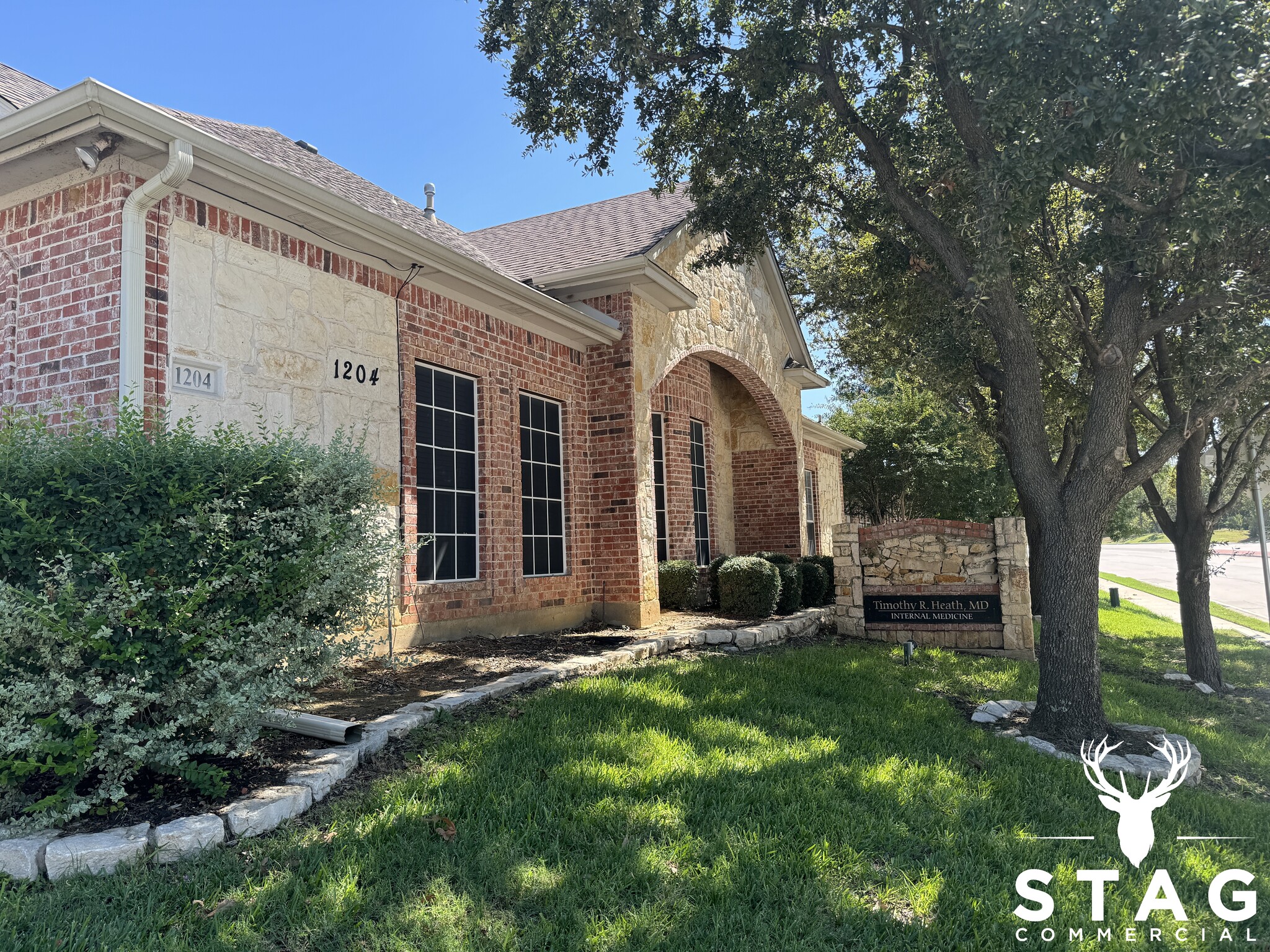 1204 Bent Oaks Ct, Denton, TX for lease Building Photo- Image 1 of 19