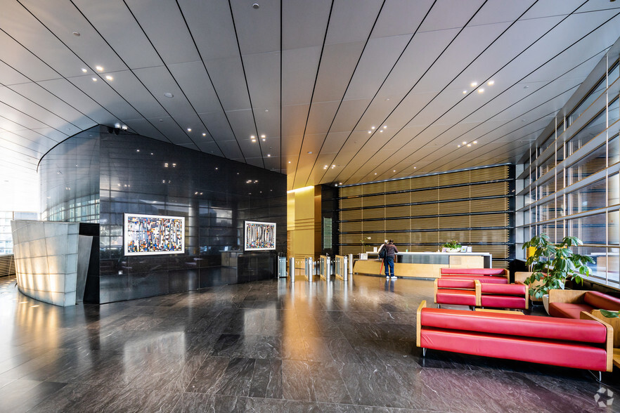 10 Exchange Sq, London for lease - Lobby - Image 2 of 5