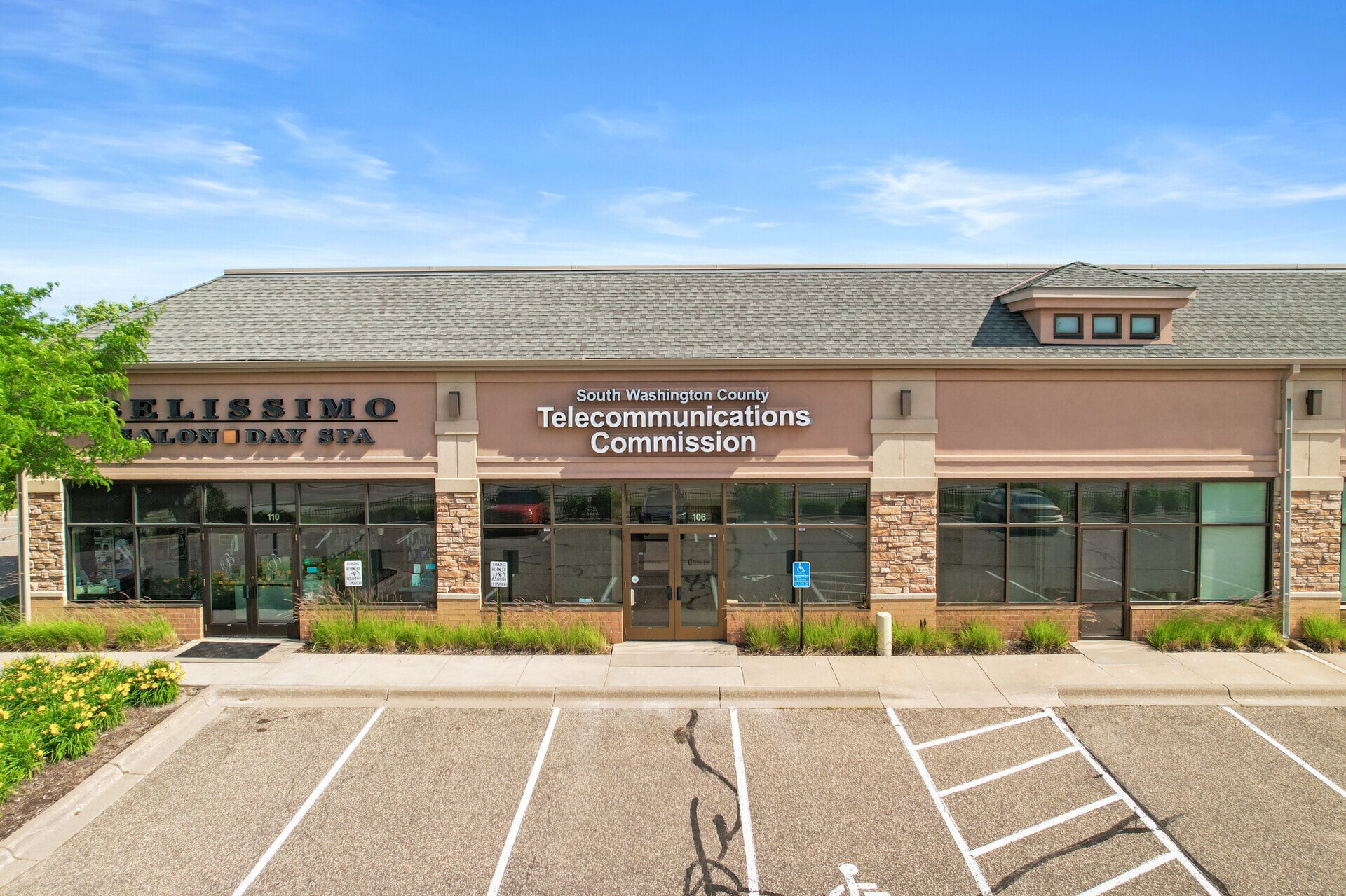 6939 Pine Arbor Dr S, Cottage Grove, MN for lease Building Photo- Image 1 of 43