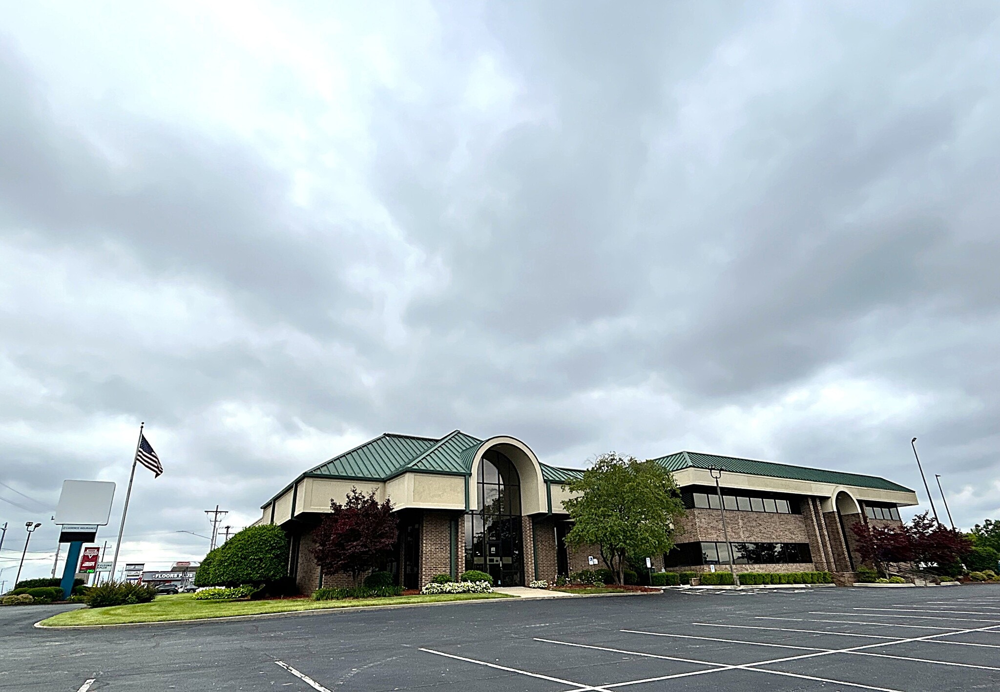 3345 S Campbell Ave, Springfield, MO for lease Building Photo- Image 1 of 15