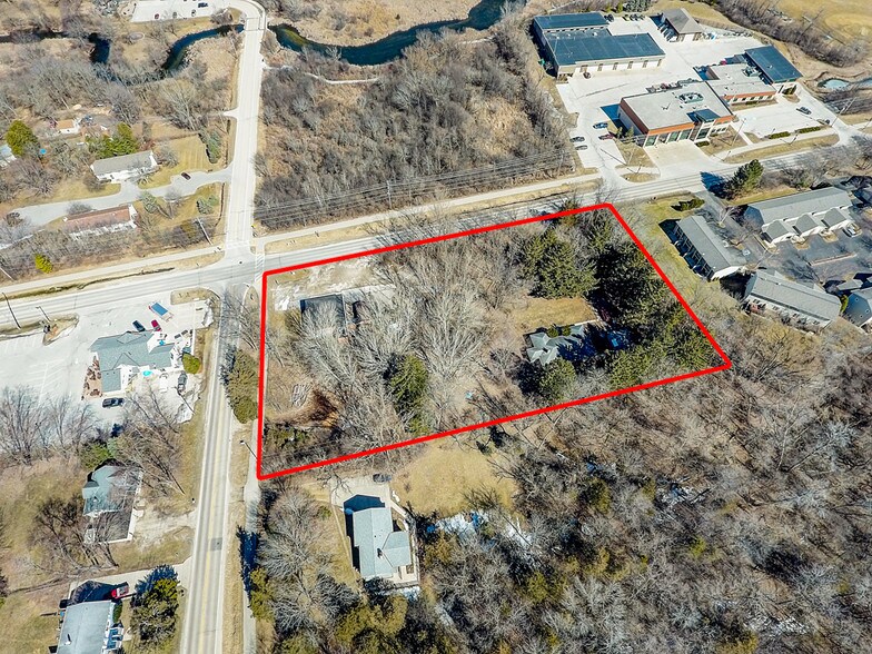 6 N Main St, Delafield, WI for sale - Building Photo - Image 1 of 1