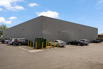 2323-2335 Industrial Pky W, Hayward, CA for lease Building Photo- Image 1 of 5