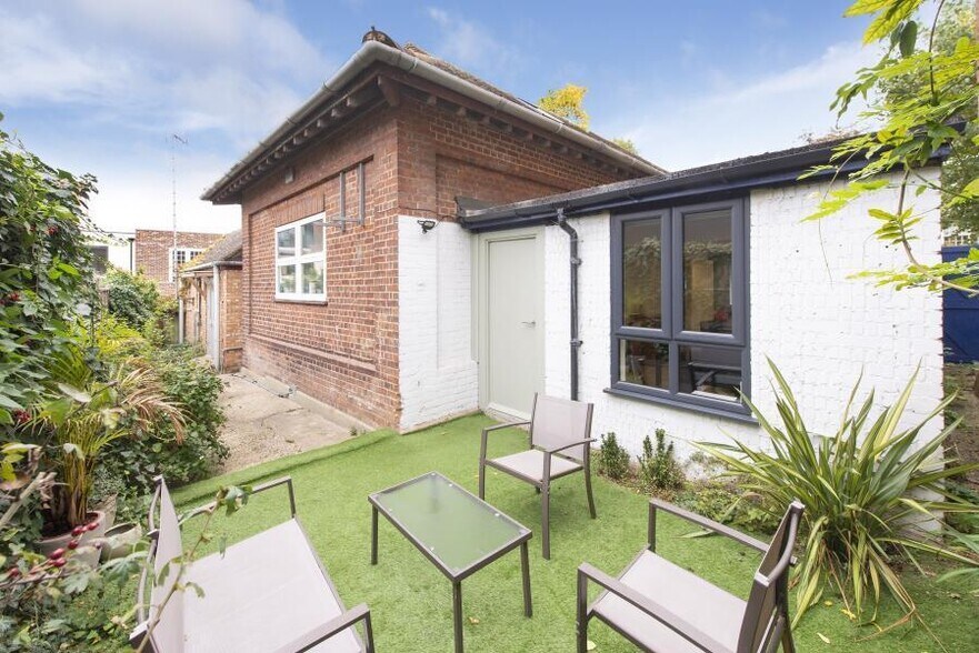 7A Coppetts Rd, London for lease - Building Photo - Image 3 of 4