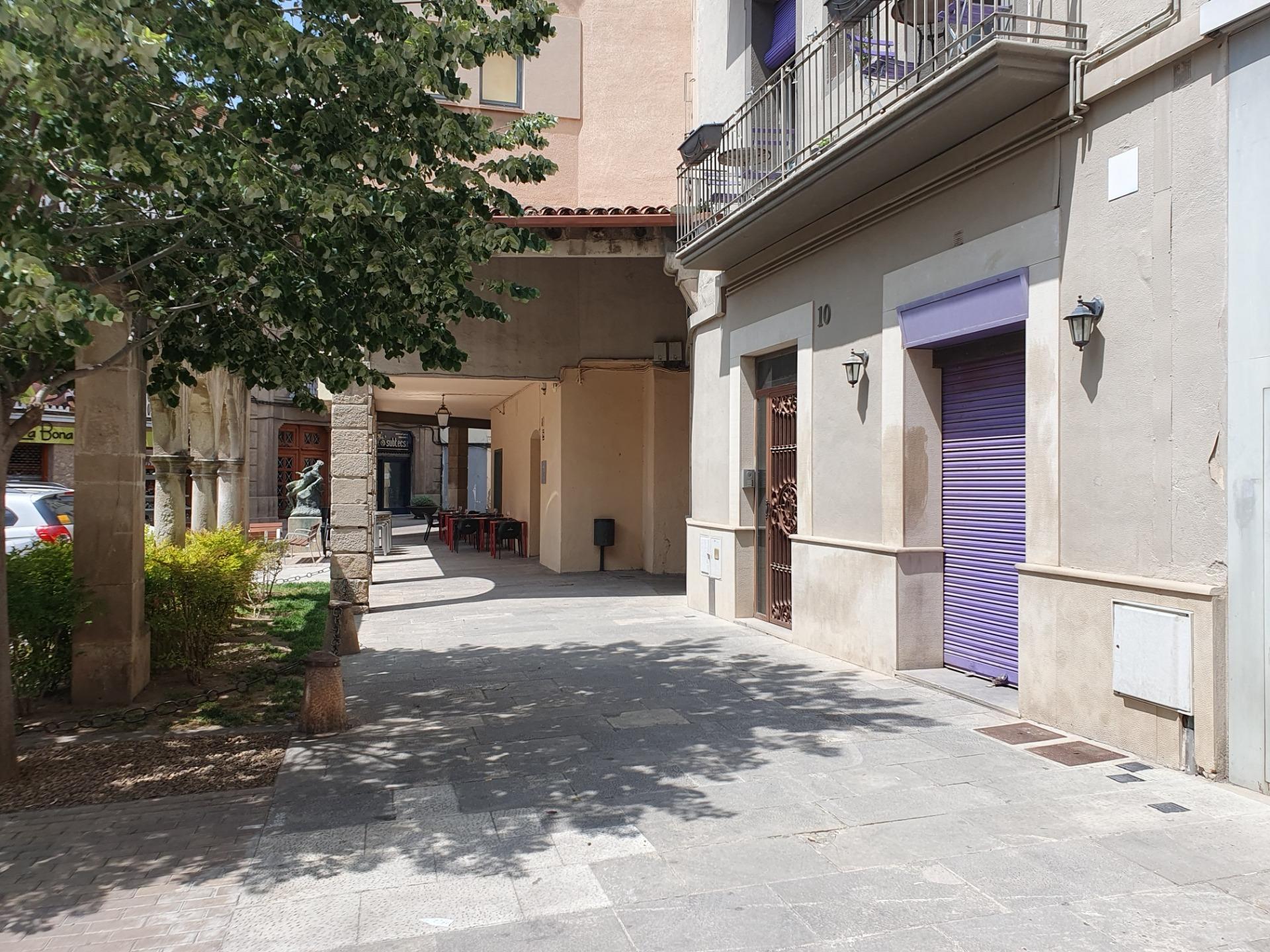 Retail in Igualada, Barcelona for lease Interior Photo- Image 1 of 13