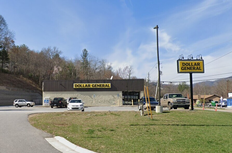 1507 Charlotte Hwy, Fairview, NC for sale - Primary Photo - Image 1 of 1