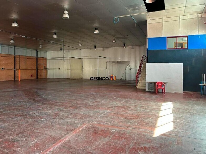 Industrial in Agullent, Valencia for lease - Building Photo - Image 2 of 8
