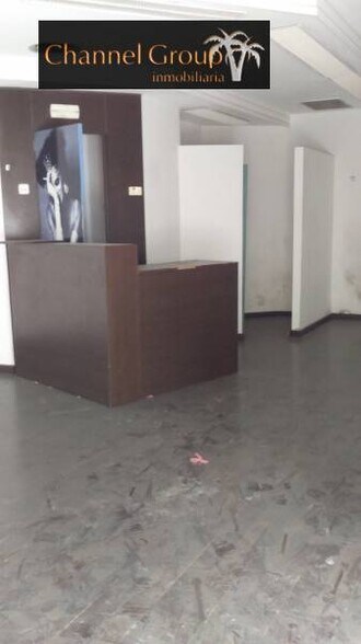 Retail in Elche, Alicante for lease - Building Photo - Image 2 of 4