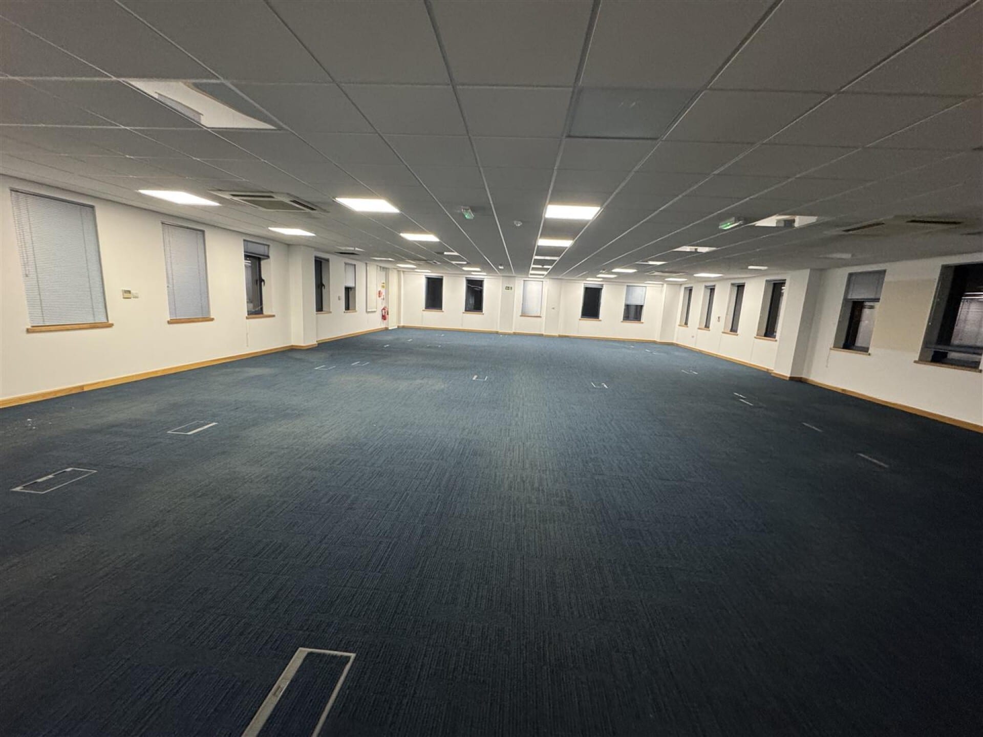 1 Longbow Close, Huddersfield for lease Interior Photo- Image 1 of 1