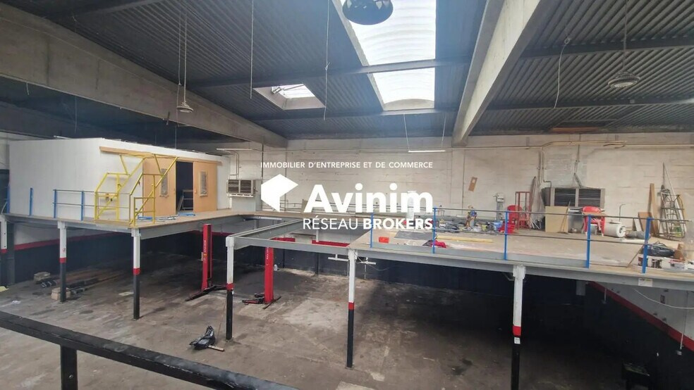 Industrial in SAINT-OUEN-L'AUMONE for lease - Interior Photo - Image 3 of 7