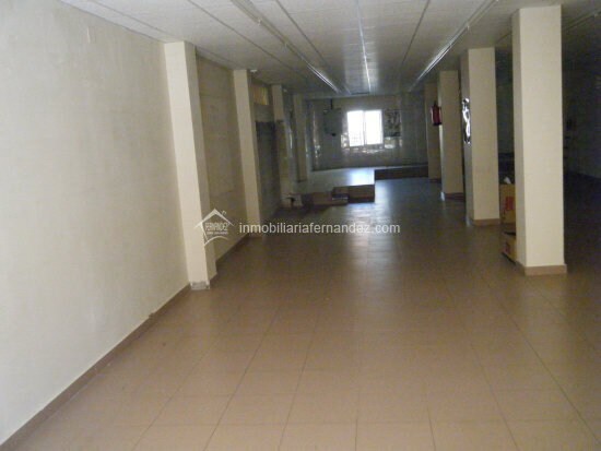 Retail in Cáceres, Cáceres for lease Building Photo- Image 1 of 20