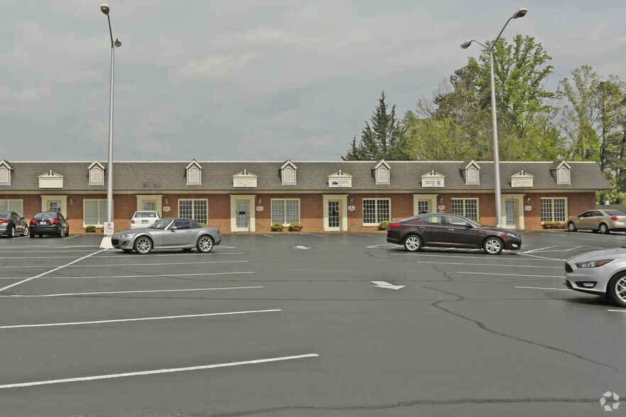 5811 Lee Hwy Chattanooga Tn 37421 Property Record Loopnet Com