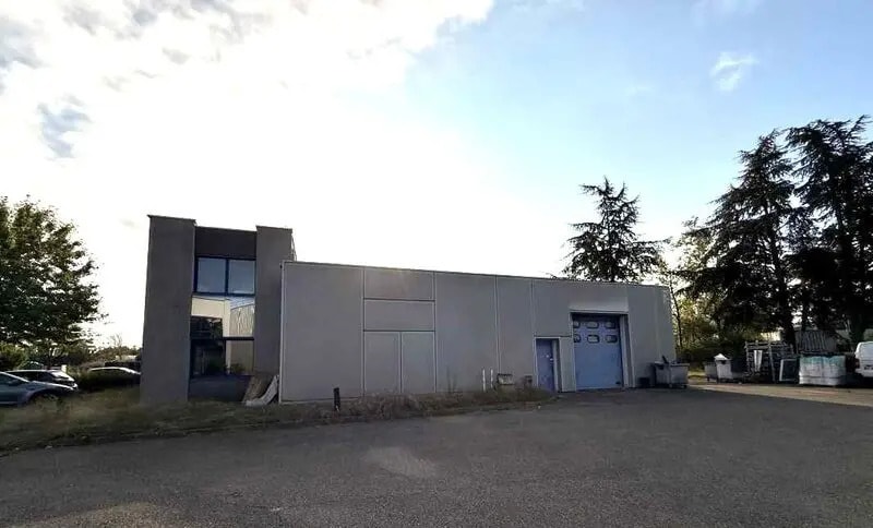 Flex in Décines-Charpieu for lease Building Photo- Image 1 of 16