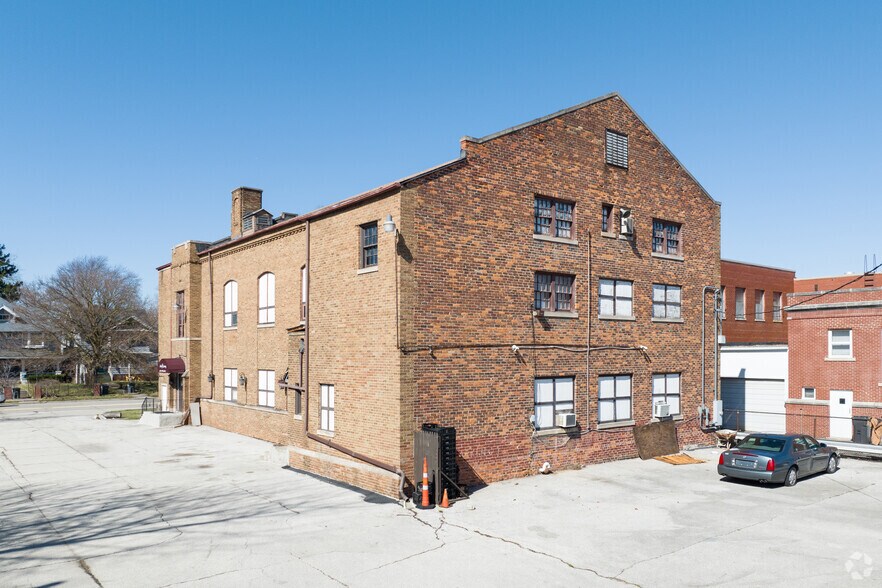 3304 Collingwood Blvd, Toledo, OH 43610 Retail for Sale