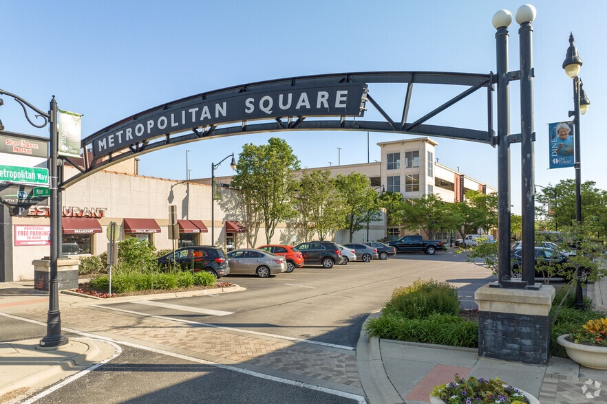 1518 Market St, Des Plaines, IL for lease - Building Photo - Image 2 of 31