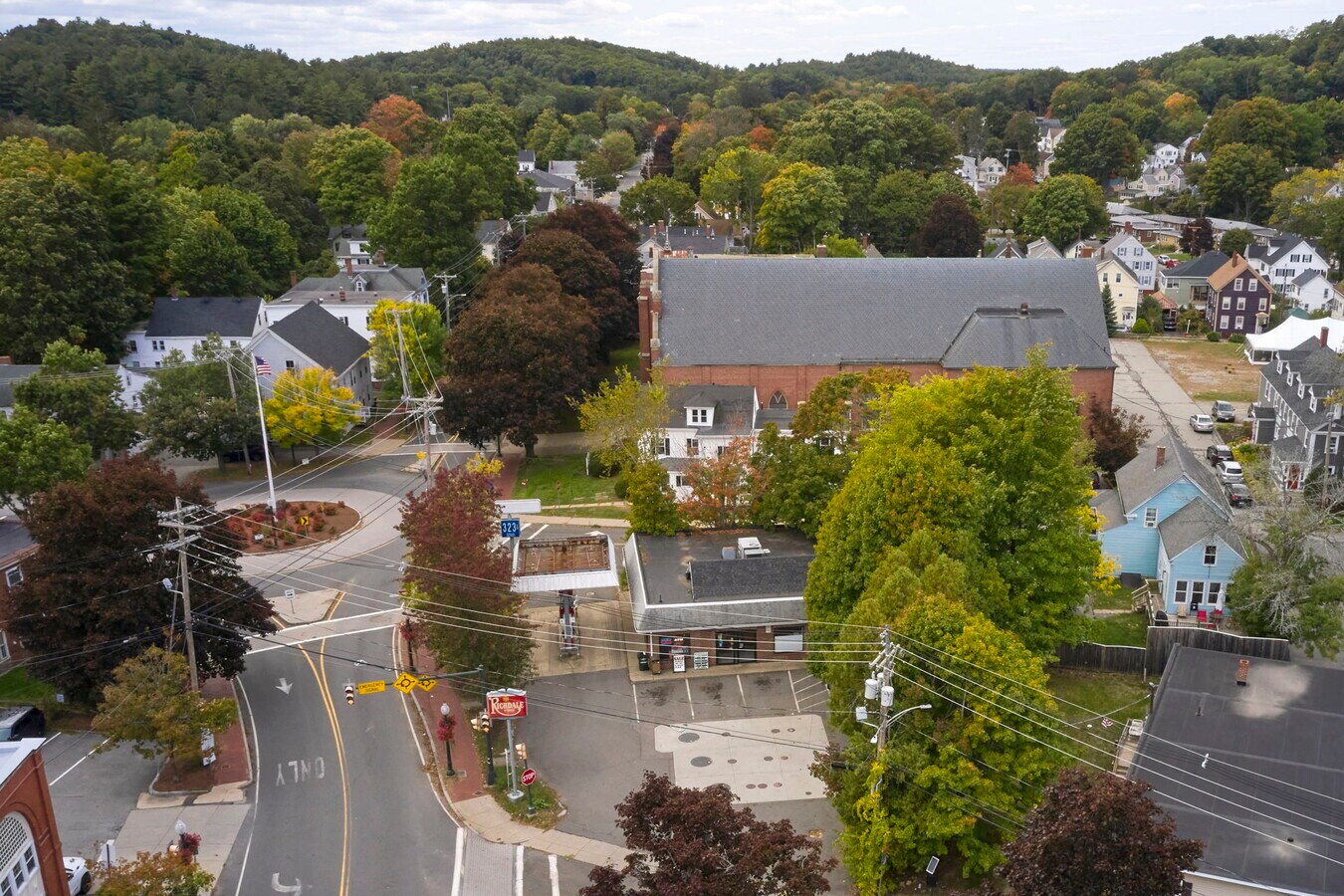 65 Friend St, Amesbury, MA 01913