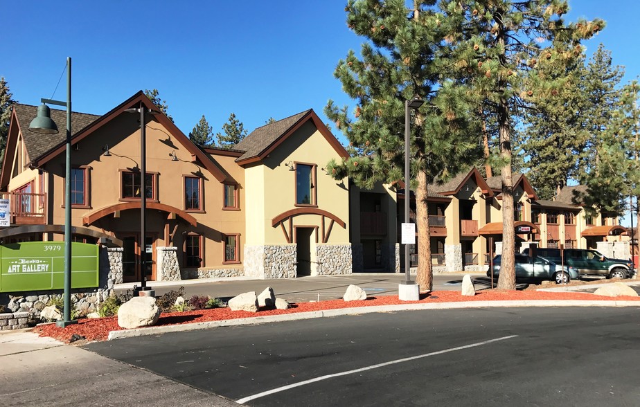 3979 Lake Tahoe Blvd, South Lake Tahoe, CA for lease - Building Photo - Image 1 of 8