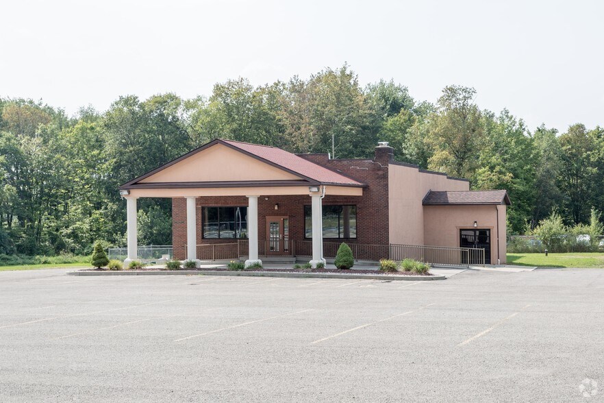 5801 Youngstown Hubbard Rd, Hubbard, OH for sale - Primary Photo - Image 1 of 1