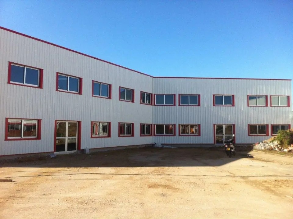 Retail in Saint-Jean-le-Blanc for lease Building Photo- Image 1 of 4