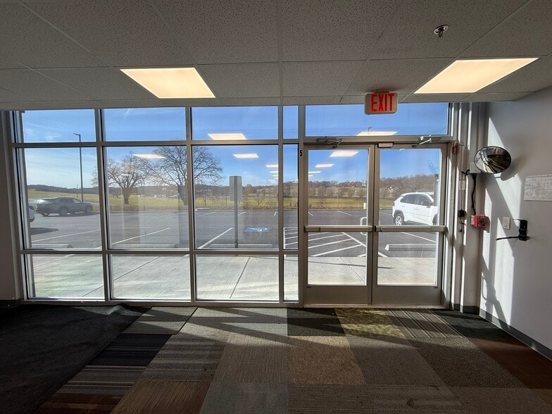 3445 Lee Highway, Weyers Cave, VA for lease - Interior Photo - Image 2 of 7