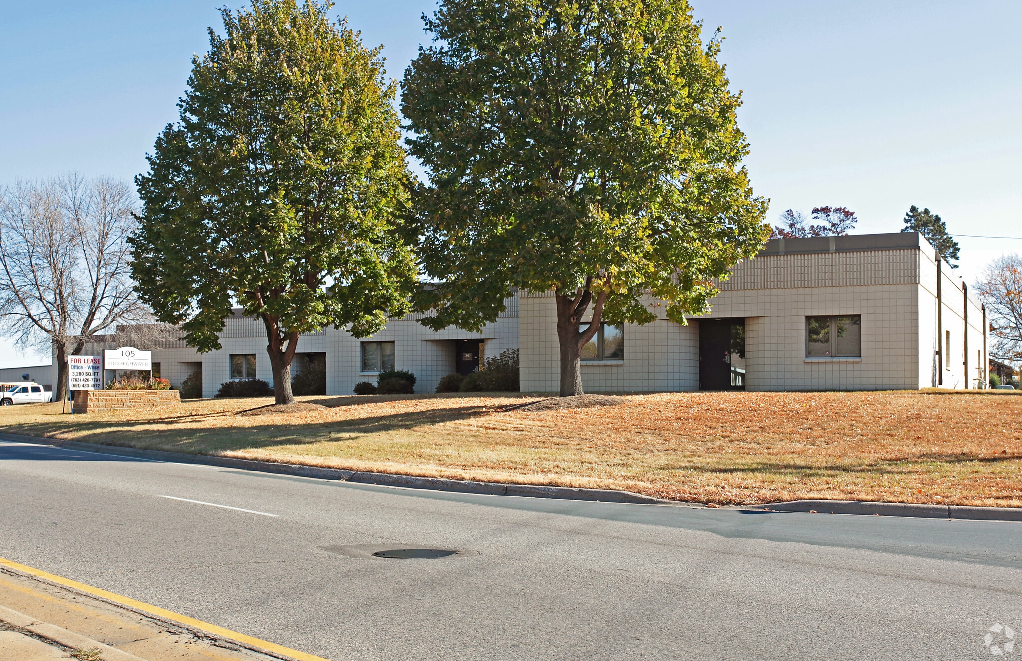 105 NW Old Highway 8 NW, Saint Paul, MN for lease Building Photo- Image 1 of 3