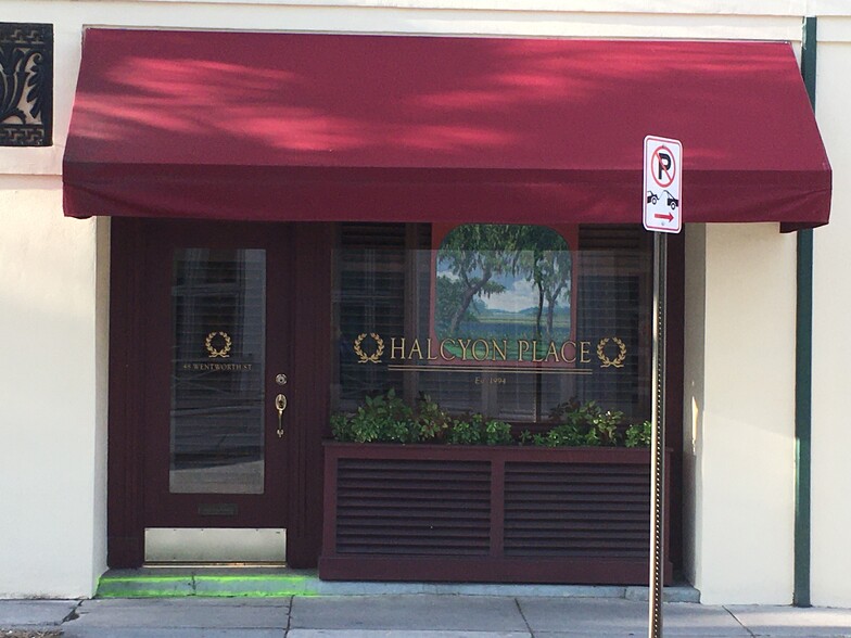 Retail in Charleston, SC for sale - Building Photo - Image 1 of 1