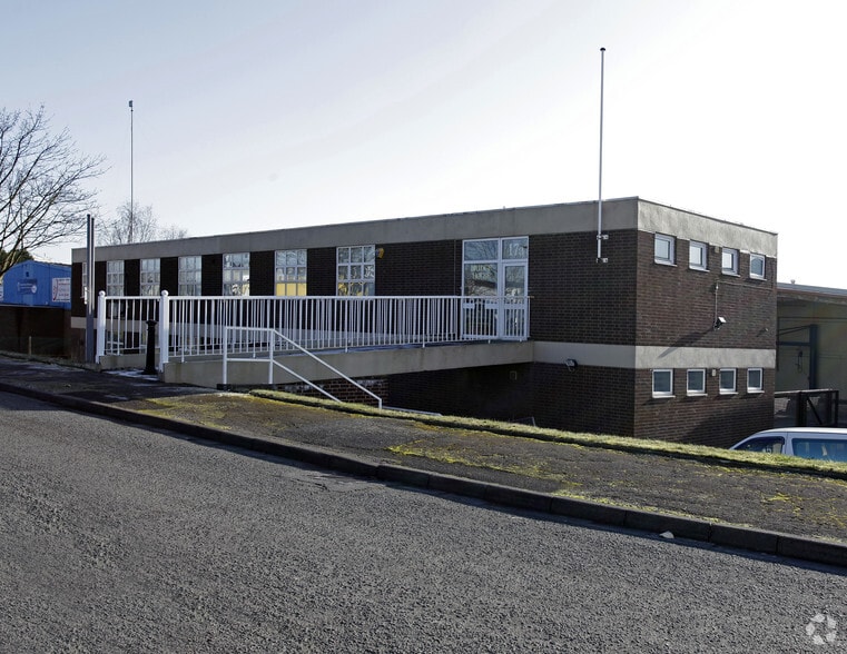 17A Maybrook Rd, Sutton Coldfield for lease - Primary Photo - Image 1 of 1