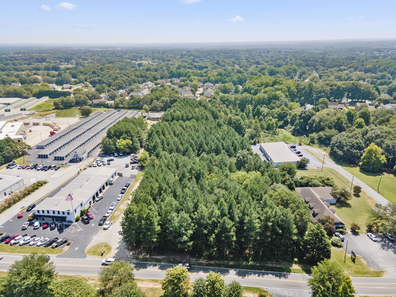 1244 E Butler Rd, Greenville, SC for sale - Building Photo - Image 2 of 26