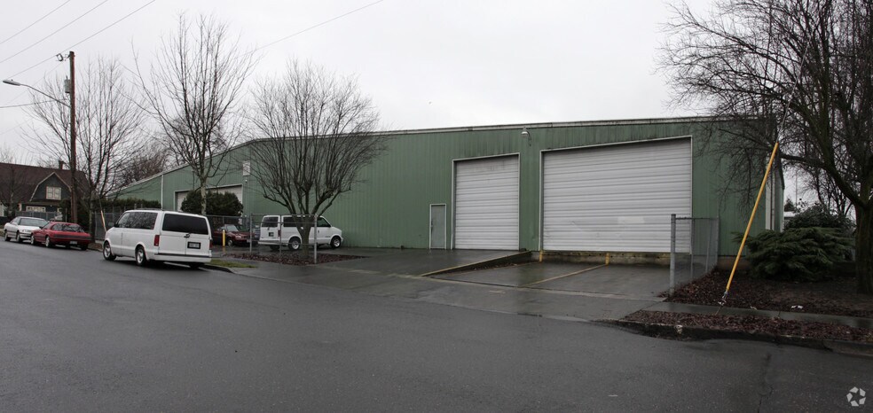 1701 W Lincoln Ave, Vancouver, WA for sale - Building Photo - Image 1 of 1