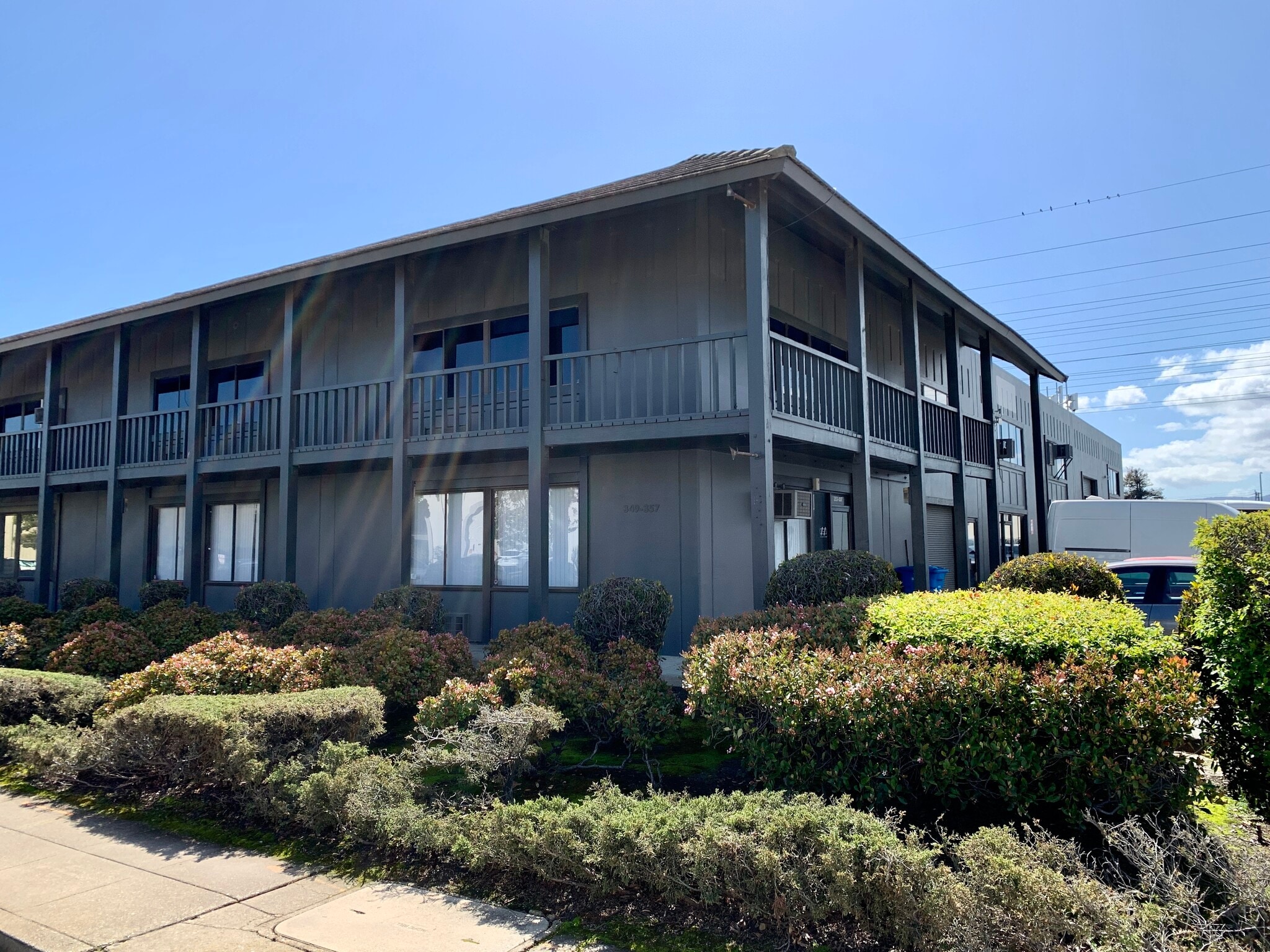 335-369 Beach Rd, Burlingame, CA for lease Building Photo- Image 1 of 7