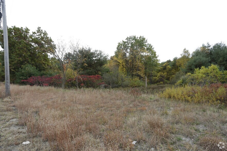 352 Middlesex Rd, Tyngsborough, MA for sale - Primary Photo - Image 1 of 1