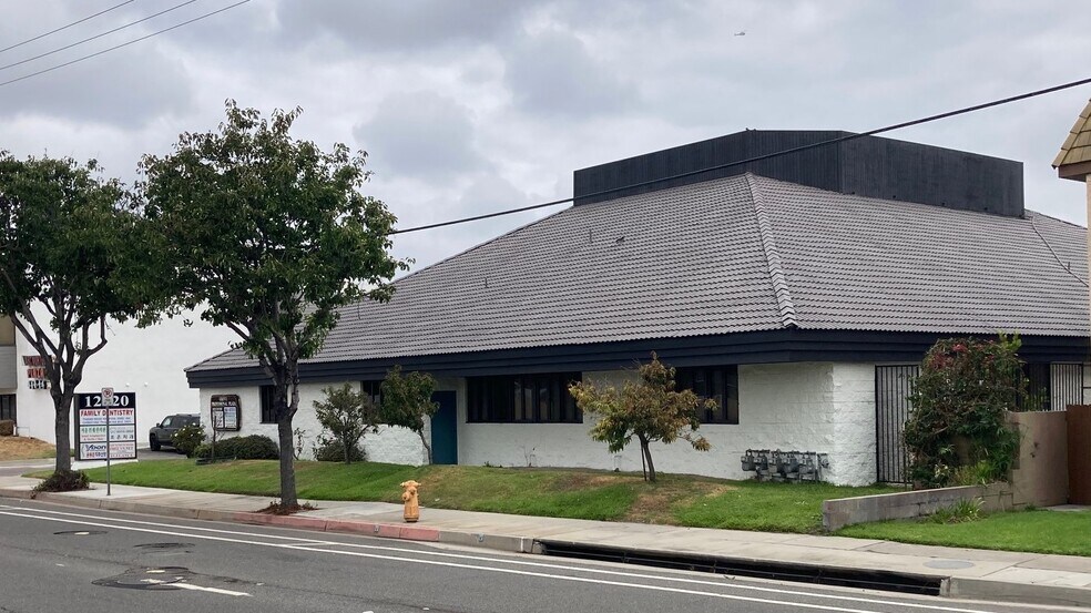 12620 Brookhurst St, Garden Grove, CA for lease - Building Photo - Image 2 of 6