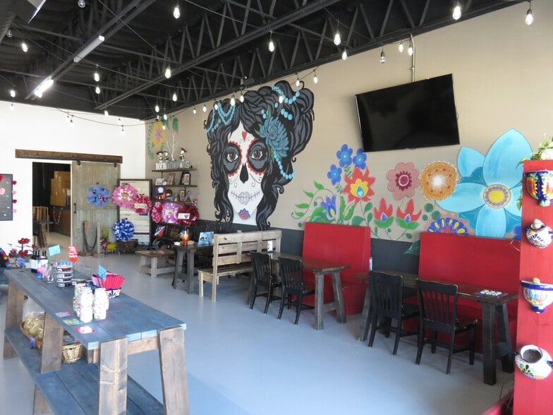 3613 W Vickery Blvd, Fort Worth, TX for lease - Building Photo - Image 3 of 4