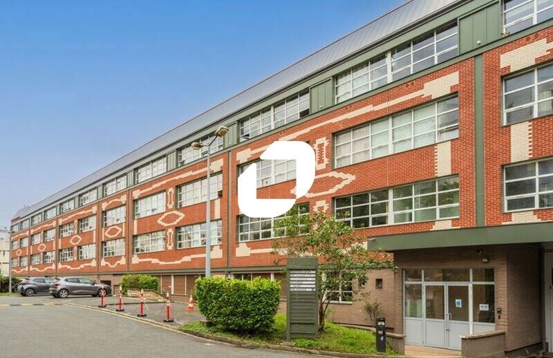 Flex in Courbevoie for lease - Building Photo - Image 2 of 12