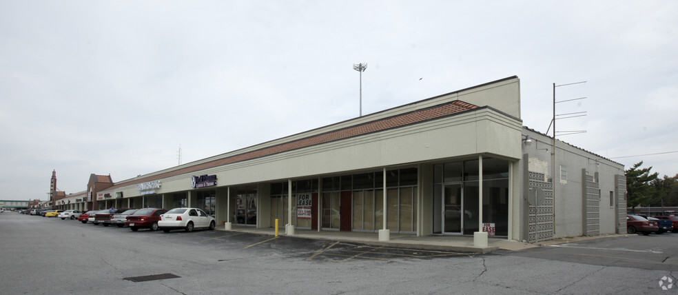 1800-1950 S Glenstone Ave, Springfield, MO for sale - Primary Photo - Image 1 of 1