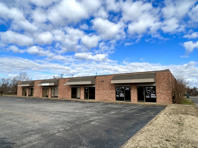 1926 First Commercial Dr, Southaven, MS for lease - Building Photo - Image 2 of 19