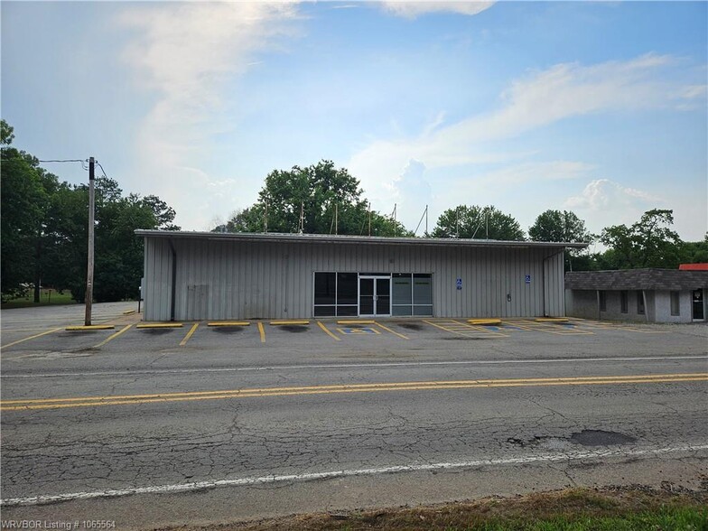 305 Huntington Ave, Mansfield, AR for sale - Primary Photo - Image 1 of 1