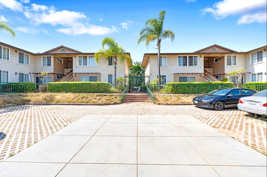 6640 W 86th Pl, Los Angeles, CA for sale - Primary Photo - Image 1 of 1