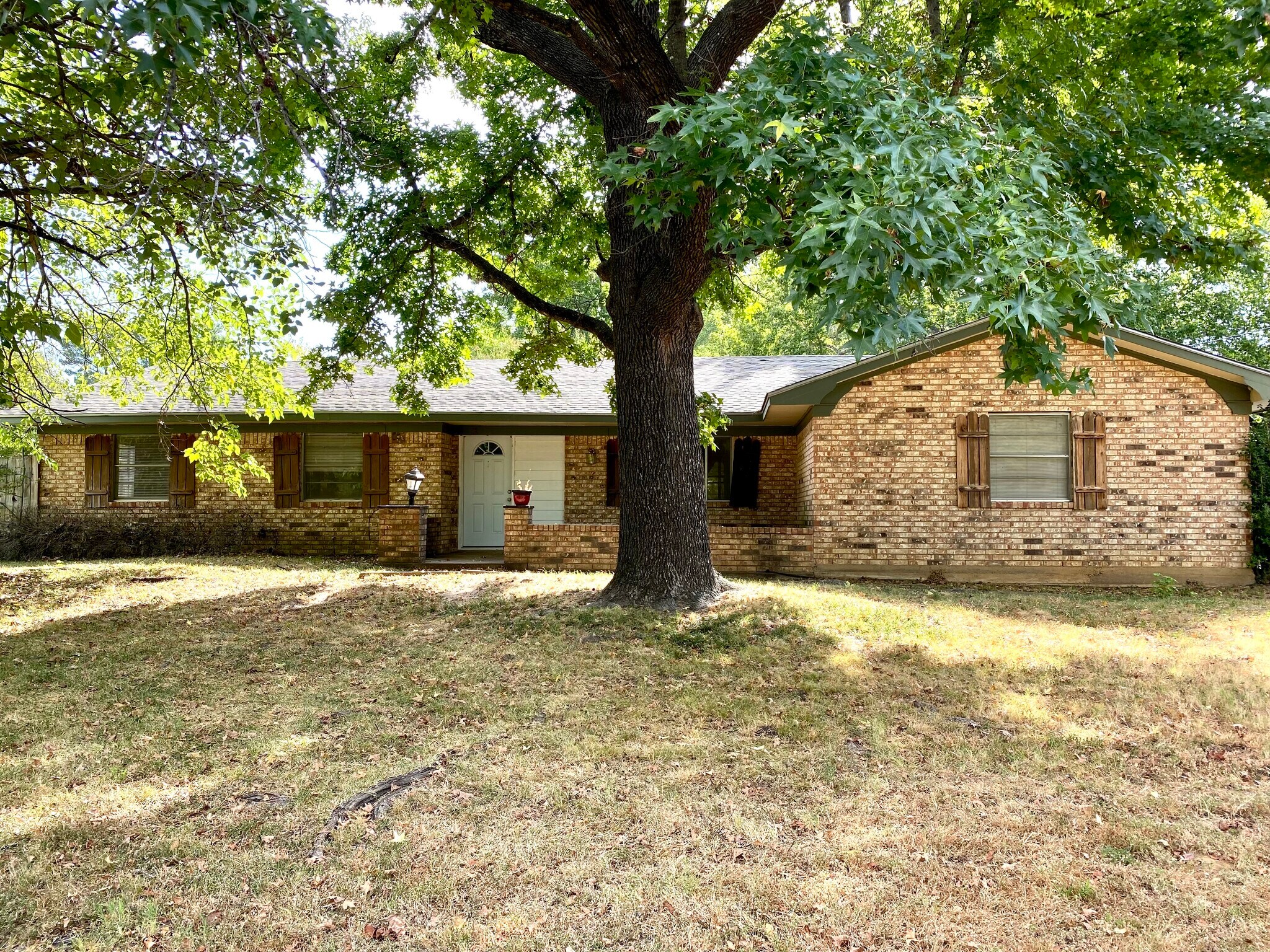 1120 Mockingbird Ln, Paris, TX 75462