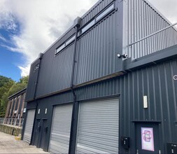 65 Deep Ln, Sheffield for lease Building Photo- Image 1 of 3