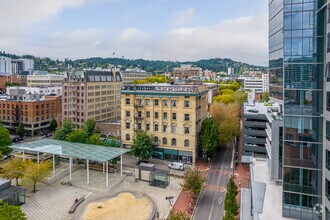 918 SW Yamhill St, Portland, OR - AERIAL  map view