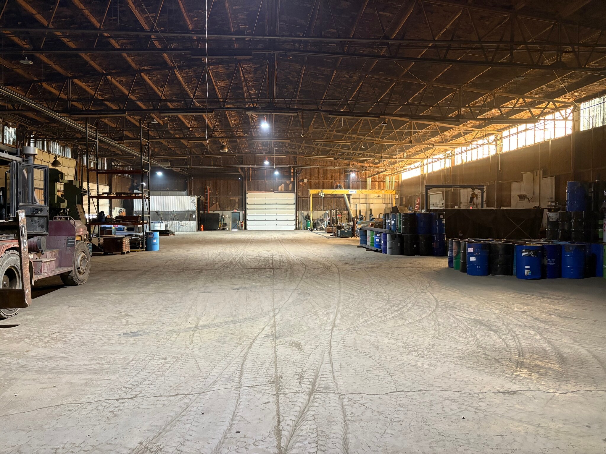 42 Eighty Four Dr, Eighty Four, PA for lease Interior Photo- Image 1 of 7