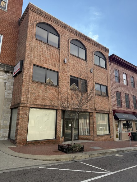 44 N Potomac St, Hagerstown, MD for sale - Building Photo - Image 1 of 24