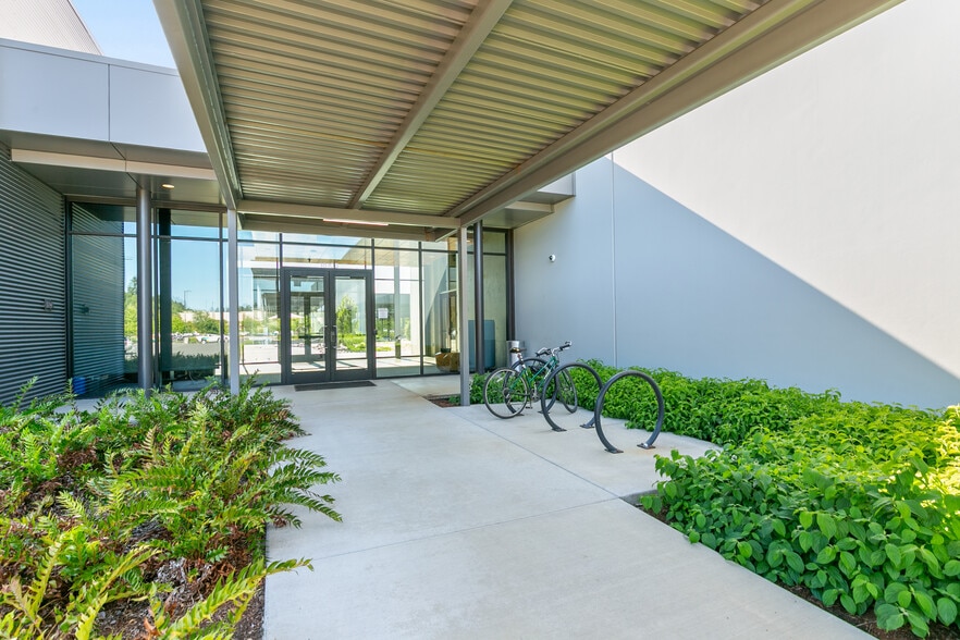 18105 SE Mill Plain Blvd, Vancouver, WA for lease - Building Photo - Image 3 of 7